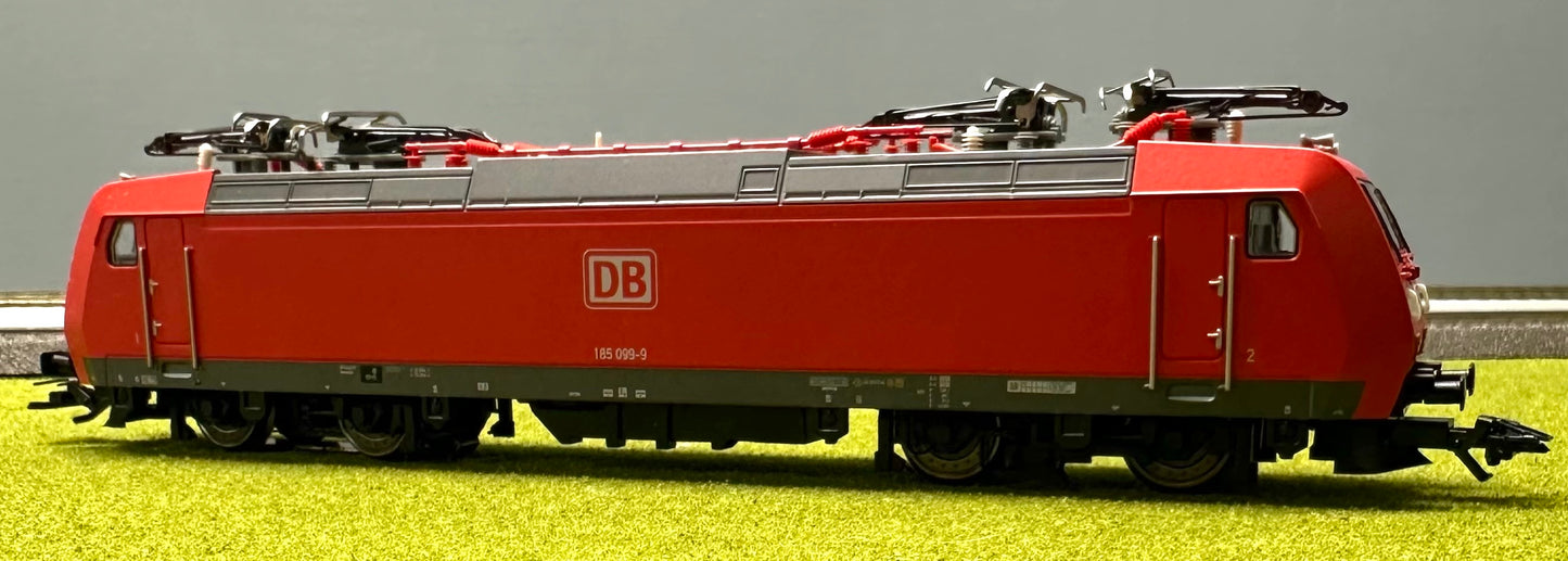 Marklin 36856 HO Analog 3-Rail AC Electric Locomotive DB 185 099-9