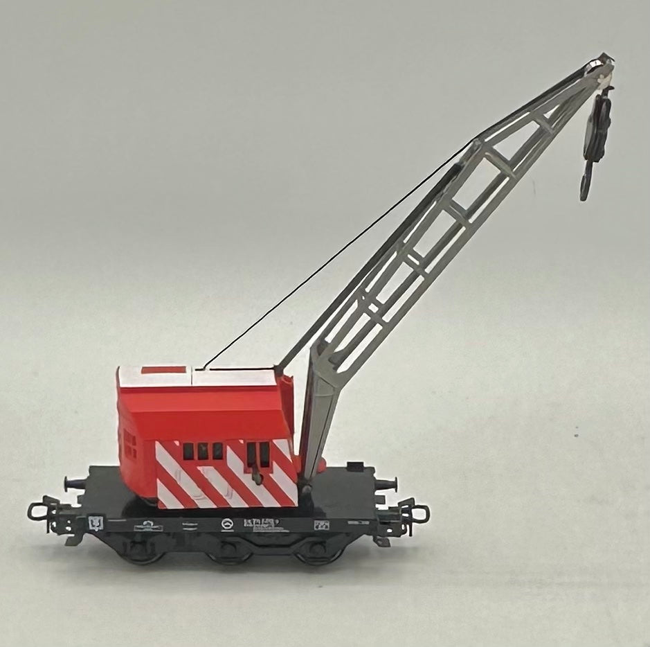 Marklin 4611 HO Scale All Metal Red/White Wrecking Crane