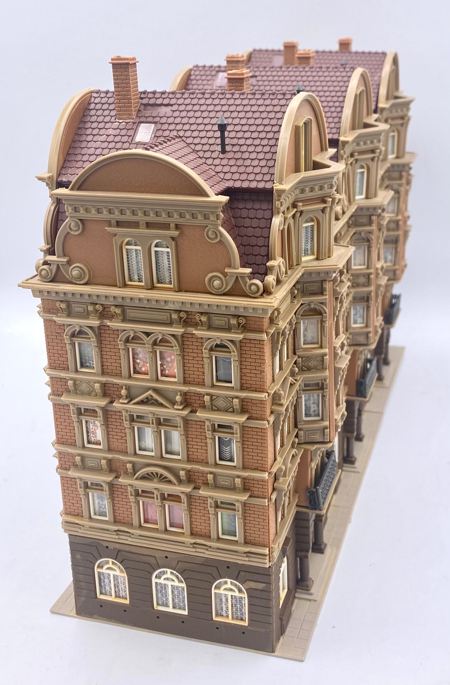 Vollmer 43775 HO City Building / Palace Fully Assembled