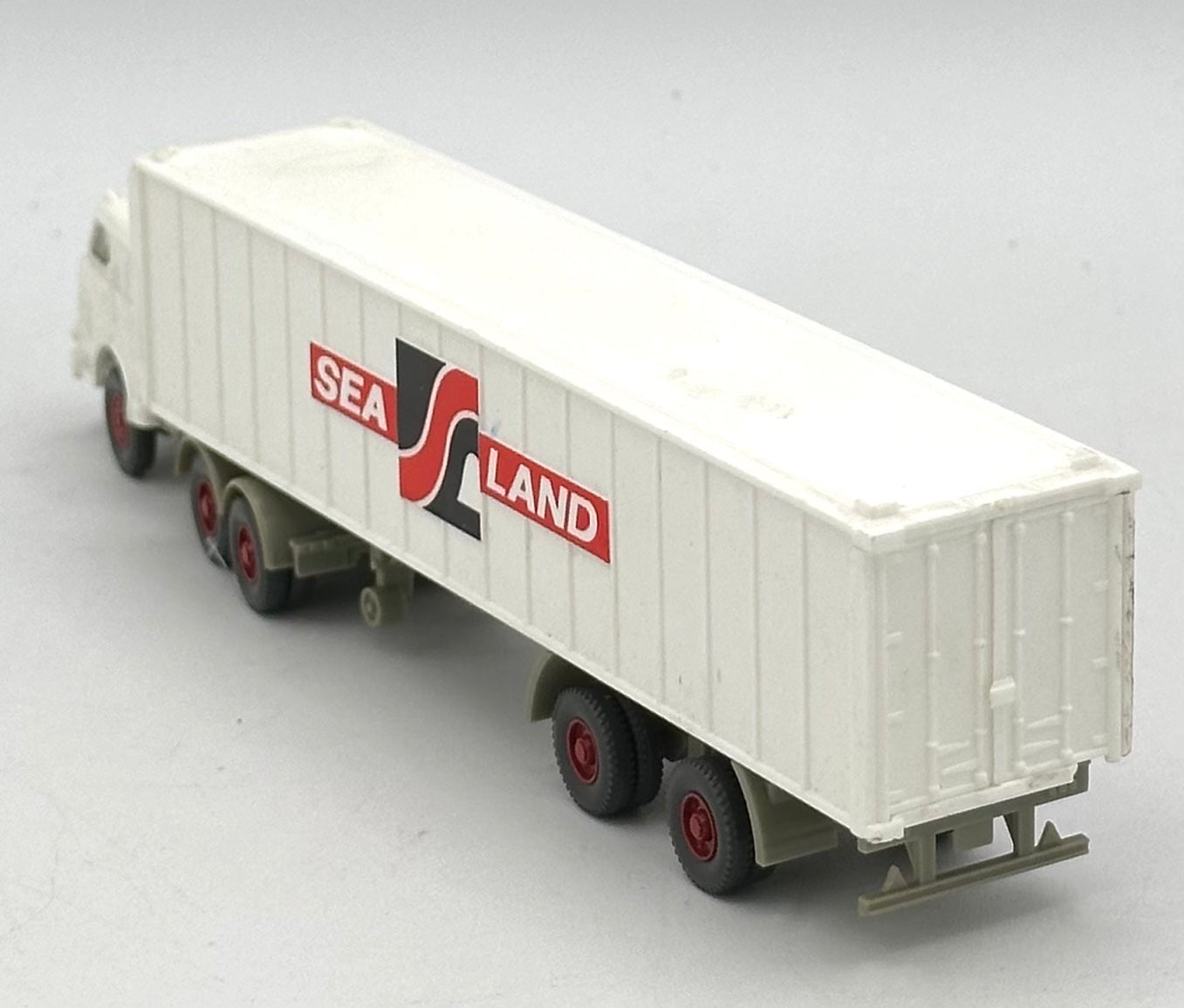 Wiking Ho Scale Sealand Semi Truck and Trailer