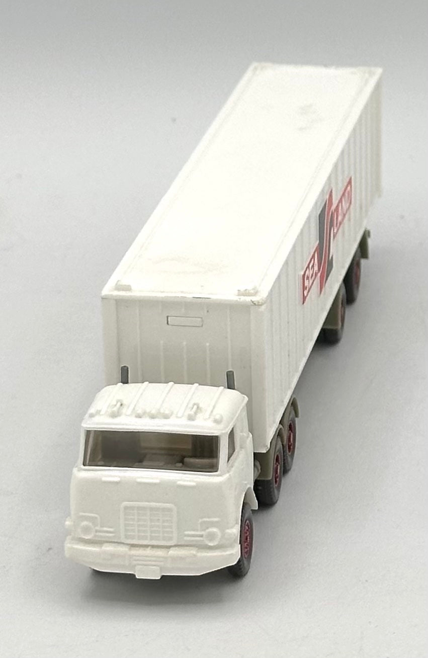 Wiking Ho Scale Sealand Semi Truck and Trailer