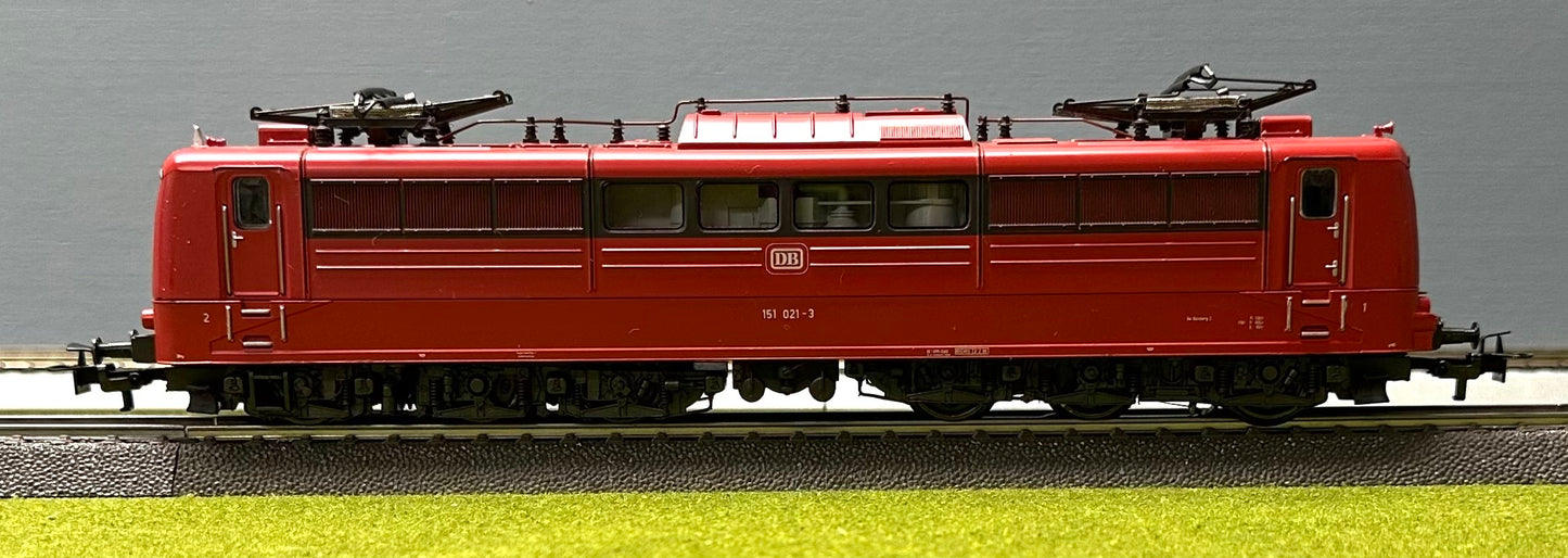 Marklin 3343 HO DB BR151 3-Rail Analog AC Electric Locomotive