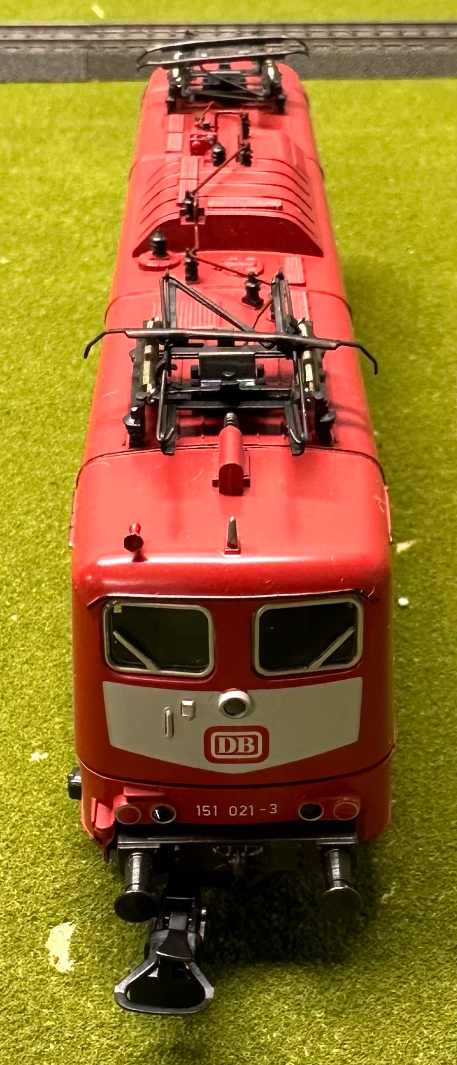 Marklin 3343 HO DB BR151 3-Rail Analog AC Electric Locomotive