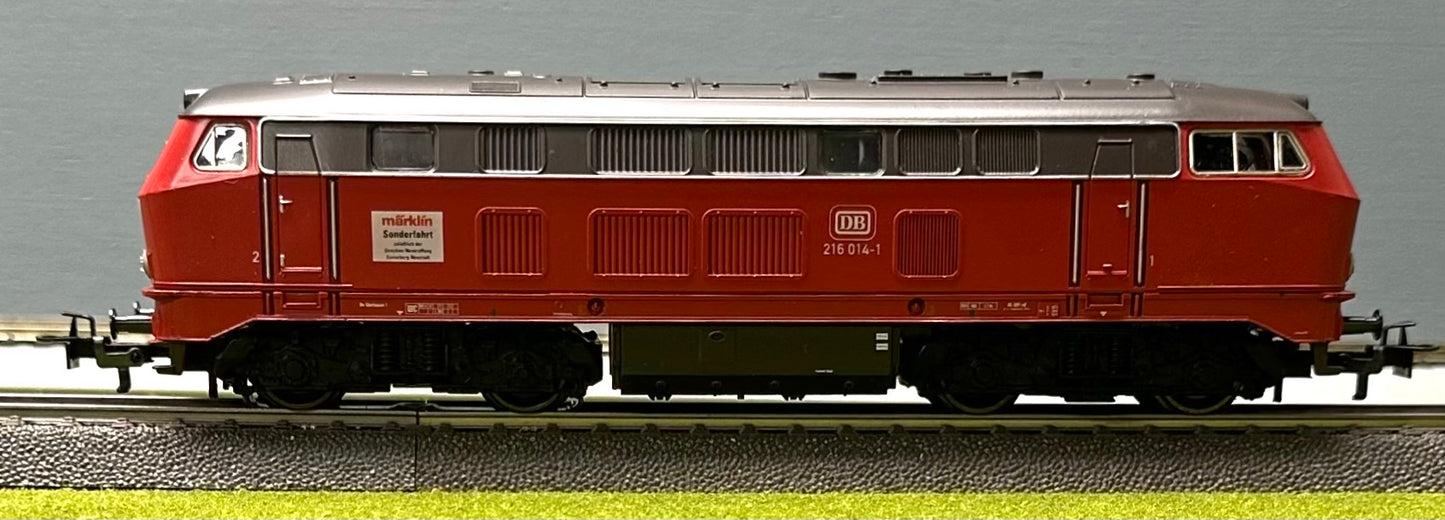 Marklin 3079 HO DB BR216 3-Rail Analog AC Diesel Locomotive