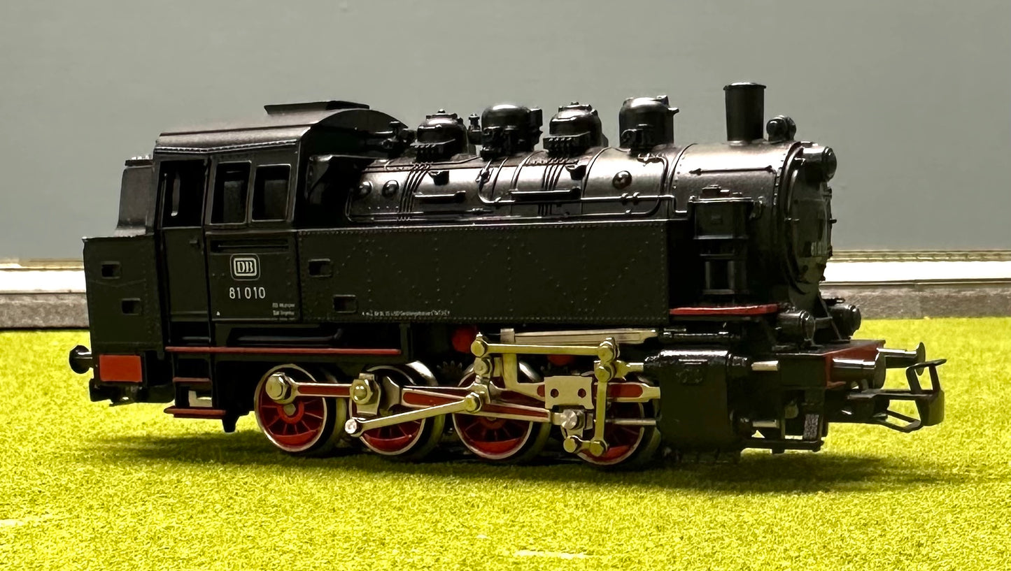 Marklin 36321 HO DB BR 81 010 3-Rail Analog AC Steam Locomotive