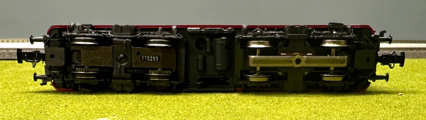 Marklin 3172 HO DB BR111-068-3, 3-Rail Analog AC Electric Locomotive