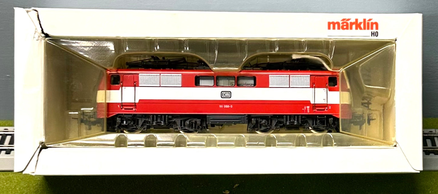Marklin 3172 HO DB BR111-068-3, 3-Rail Analog AC Electric Locomotive