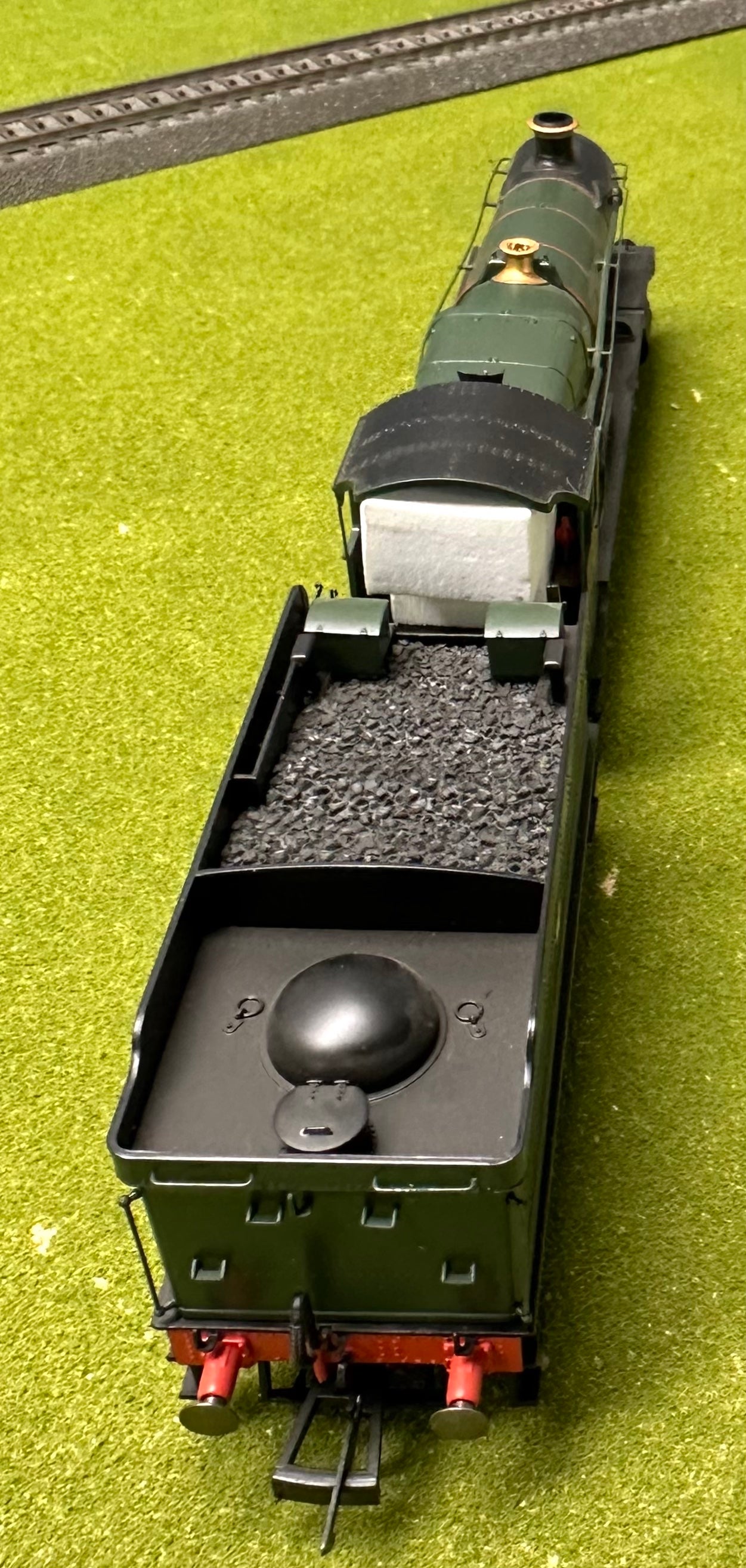Hornby R2502 HO/OO BR 0-6-0 "Overton Grange" Steam Locomotive DCC Ready