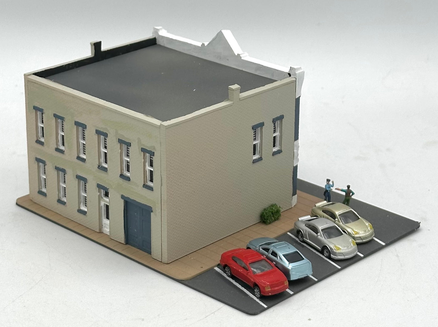 DPM Woodland Scenics N Scale Custom Painted "Whit's Steak House" Lighted Diorama.