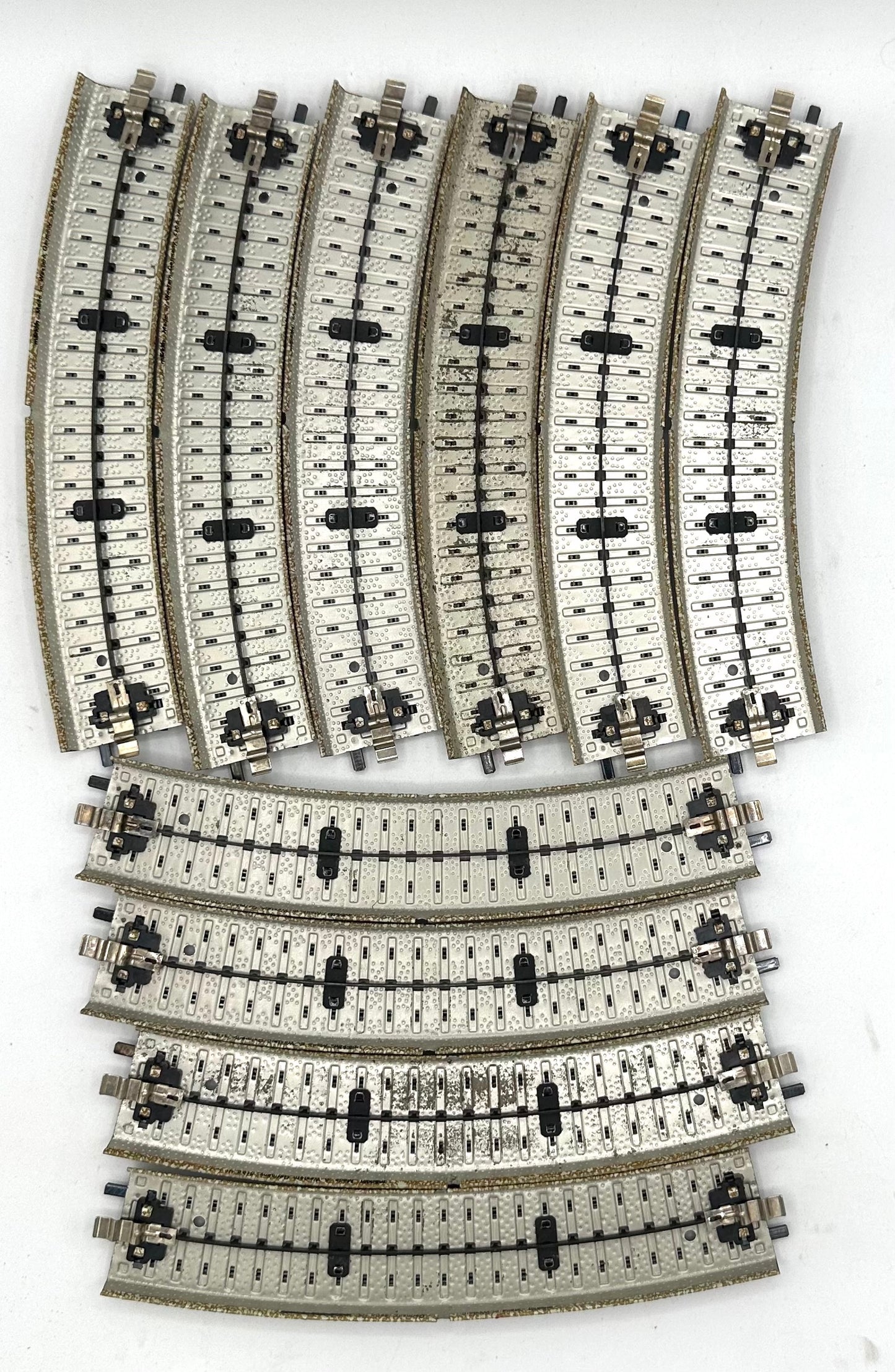 Marklin 5100 HO Scale M Track Curved Track R14 3/16" x 45' (360mm)3-Rail AC 10pc