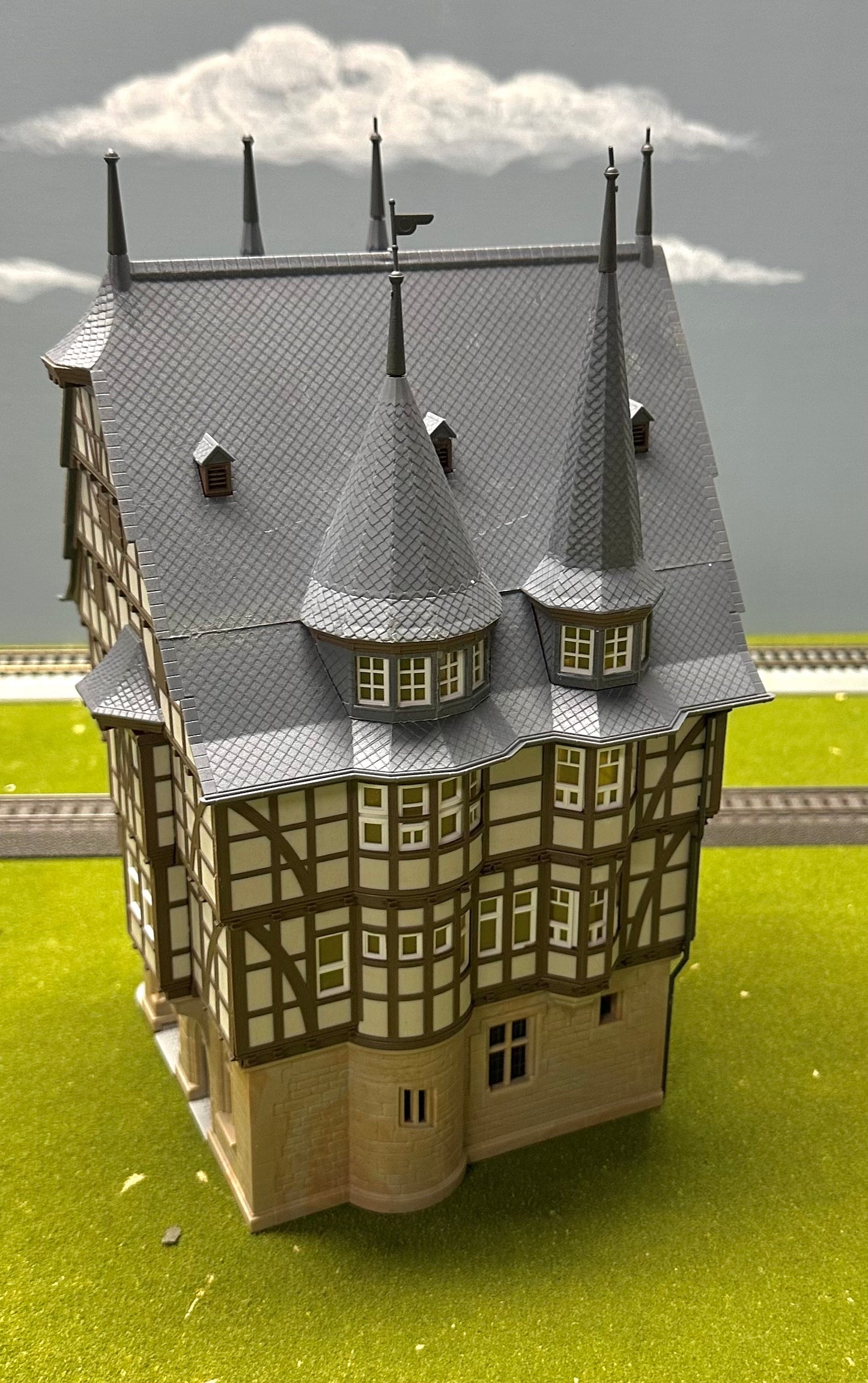 Kibri 38900 HO Scale Rathaus Alsfeld  Fully Assembled