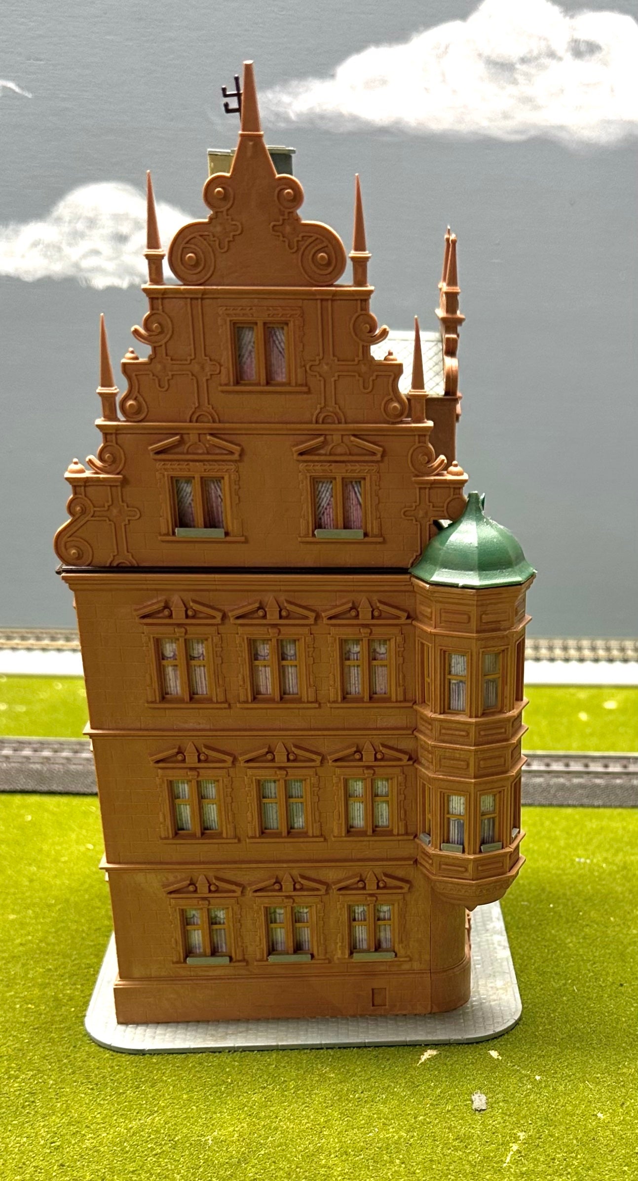 Kibri 38379 HO Scale Patrician House Fully Assembled