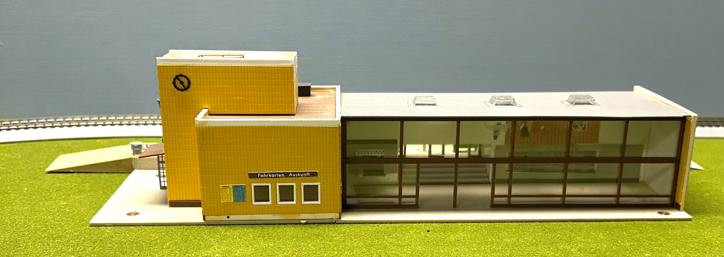 Vollmer HO 3540 Rhienburg Station Passenger Terminal , Fully Assembled