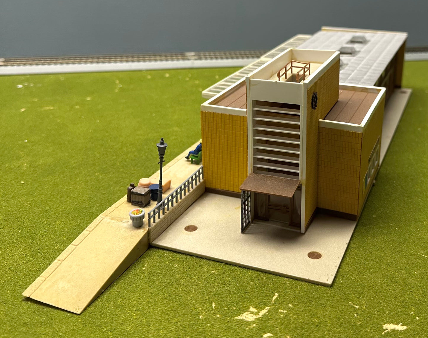 Vollmer HO 3540 Rhienburg Station Passenger Terminal , Fully Assembled