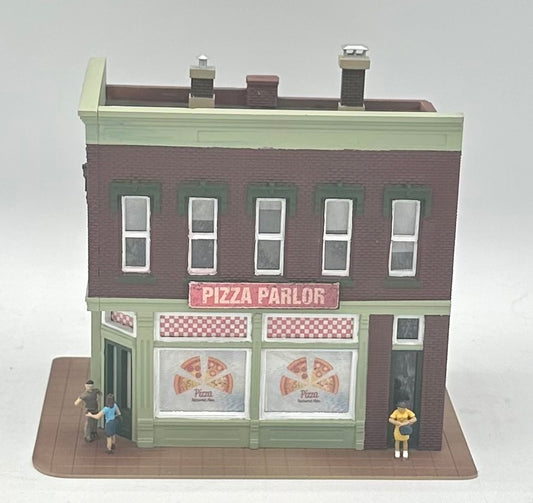 DPM HO Scale Fully Assembled "Pizza Palor" Fully Assembled Lighted