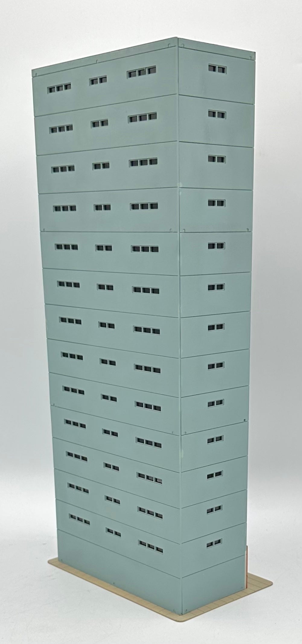 Outlands Style N Scale Custom Built/Painted 14-Story "Trackside Tower" Apartment Building