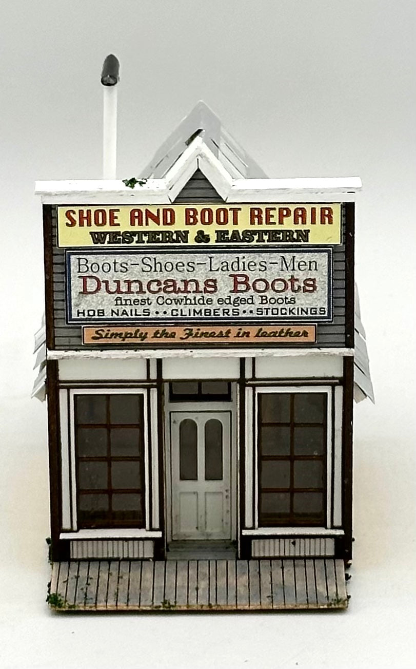 Banta Modelworks 2120 HO Scale "Duncan's Boots " Laser Cut Wooden Custom Painted Fully Assembled