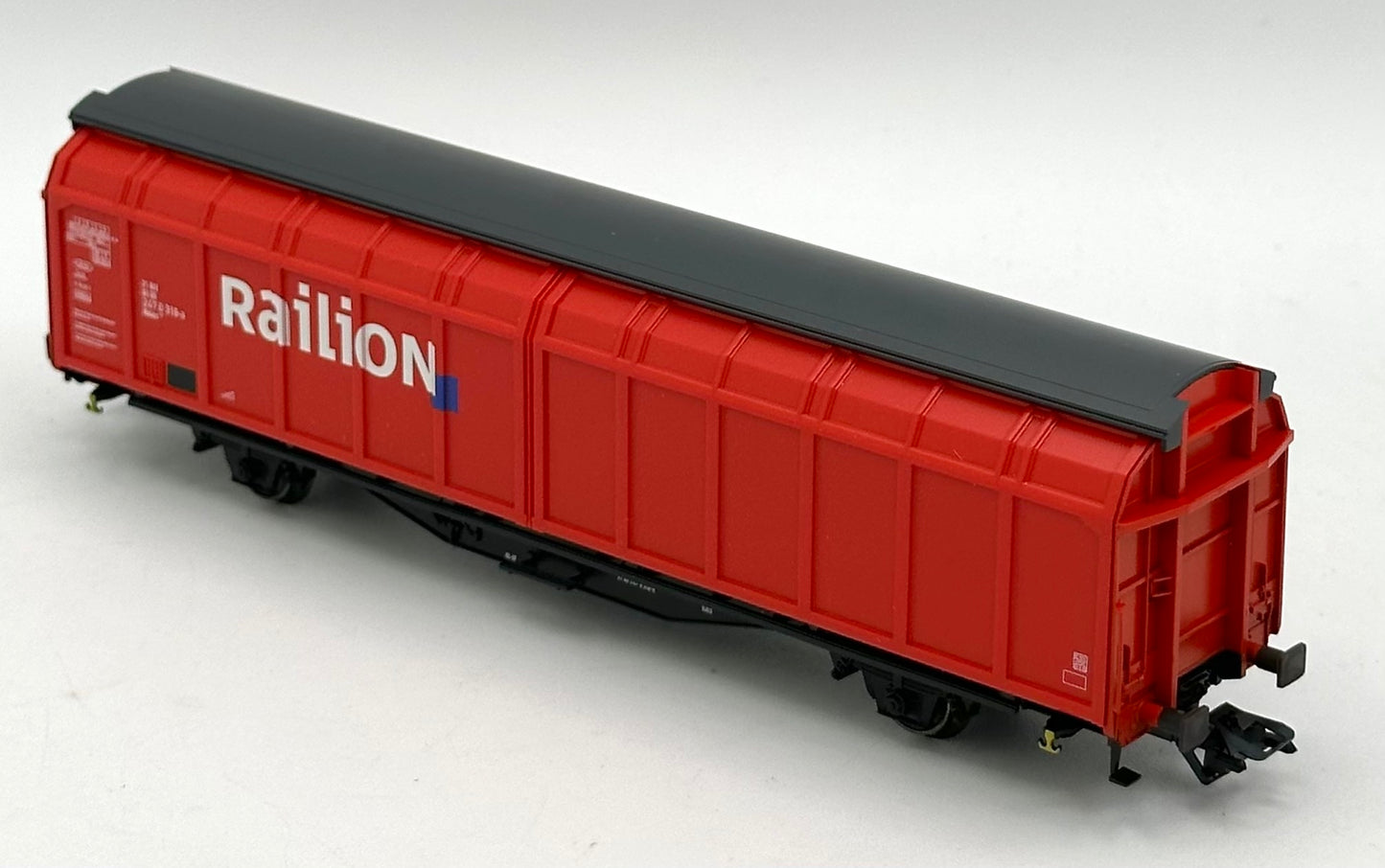 Marklin 00757-10 HO Scale DB Railion Sliding Wall Box Car