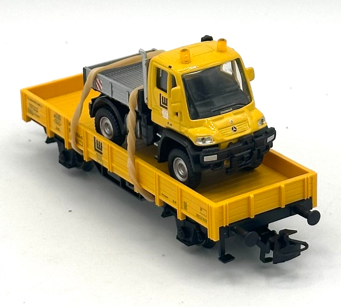 Marklin 00754-11 HO Scale DB Kbs-Series Flat Car W/ Mercedes -Benz Unimog Load