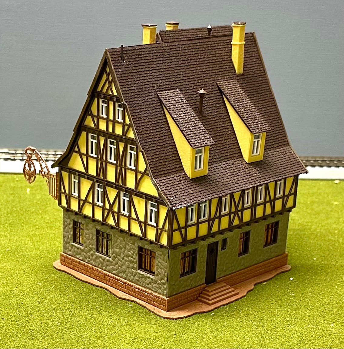 Vollmer 43754 HO Scale Timber Framed Ratskeller Fully Assembled