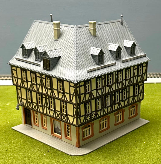 Kibri 38904 HO Scale Miltenberg Half Timber Framed Corner House Fully Assembled