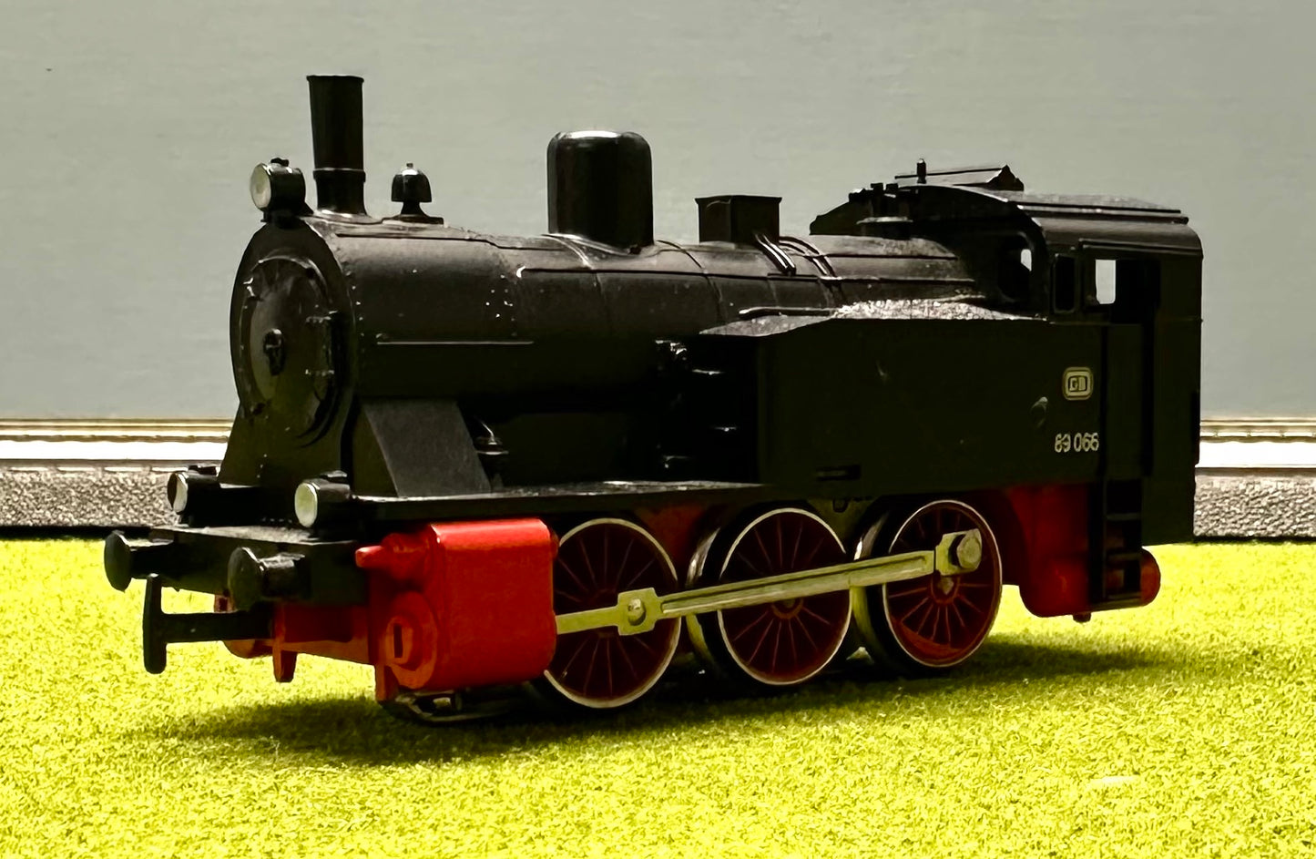 Marklin 3107 HO DB BR89 066 3-Rail Analog AC Steam Locomotive