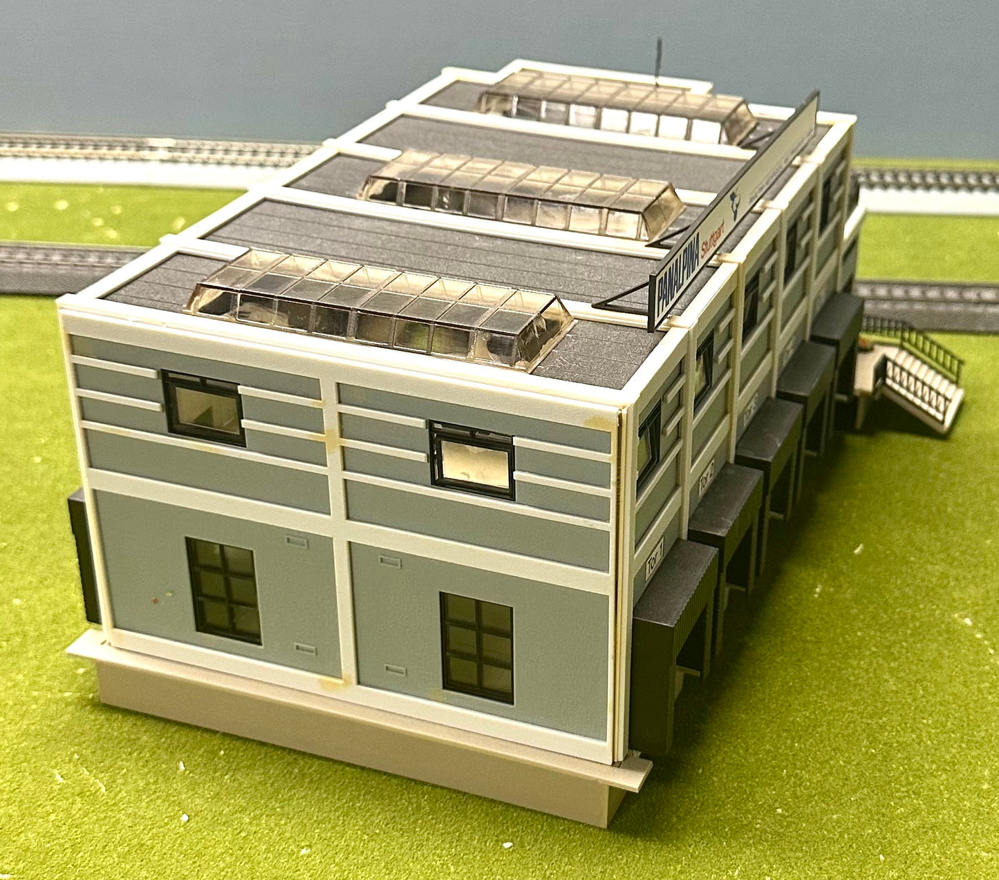 Vollmer 45605 HO Scale PanalPina Warehouse Stuttgart Fully Assembled