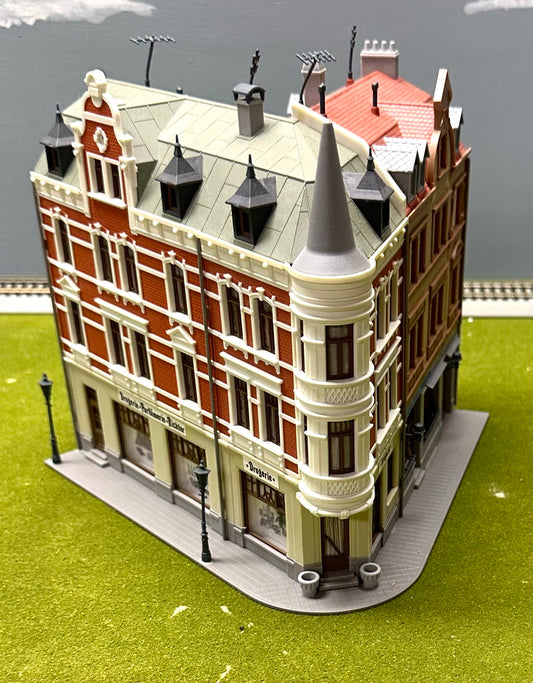 Kibri 38294 HO Scale Corner Terrace House and Shops Fully Assembled