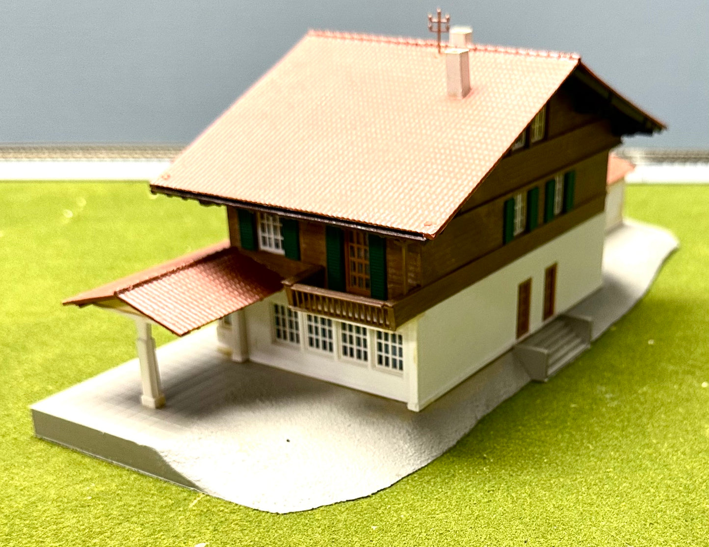 Kibri 39508 HO Scale Swiss Alpine Style Blausee Mitholz Railway Station Fully Assembled