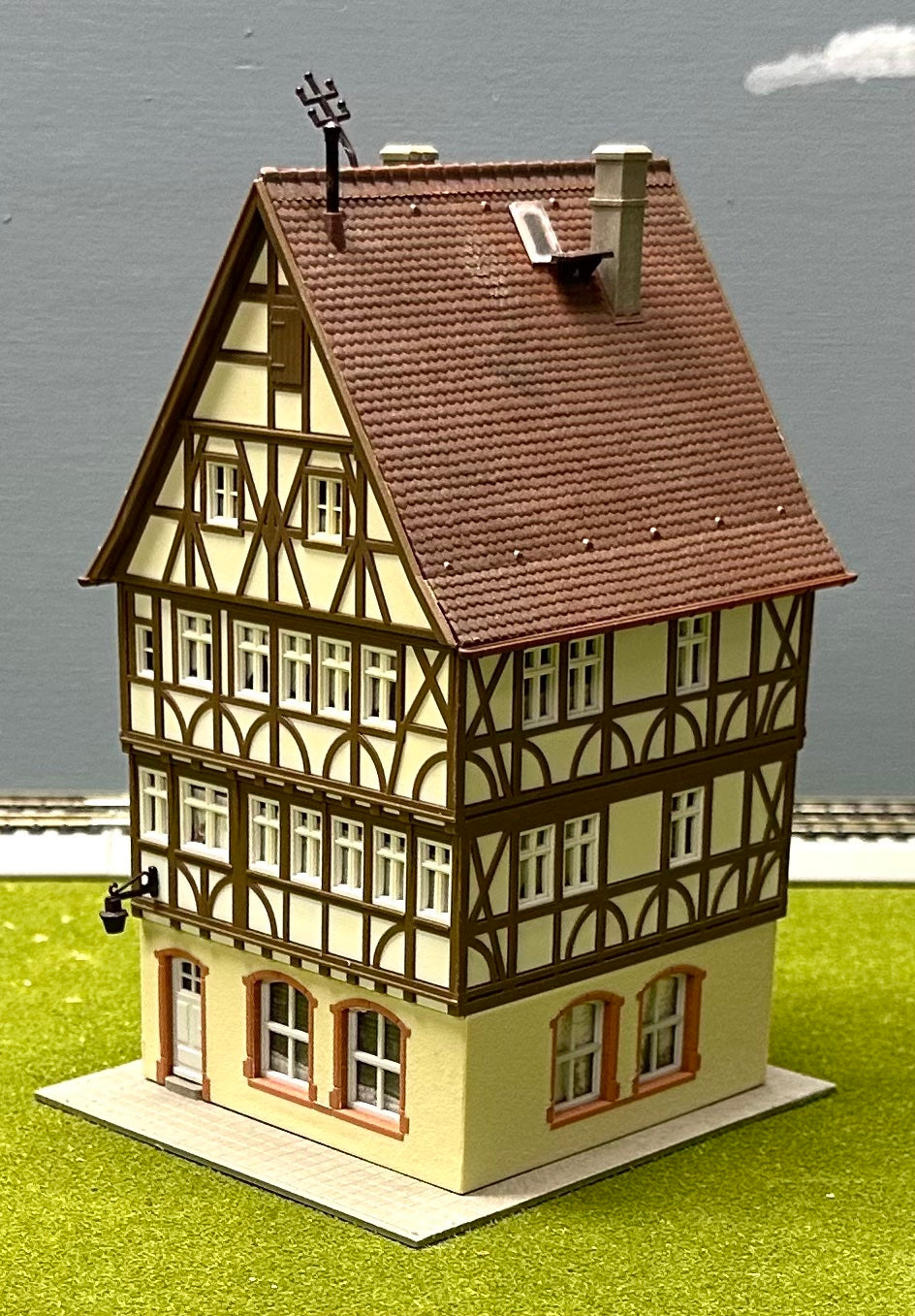 Kibri 38903 HO Scale Half Timbered House Miltenburg Germany Fully Assembled