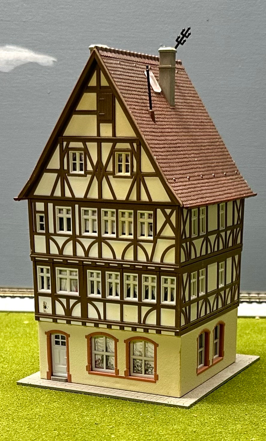 Kibri 38903 HO Scale Half Timbered House Miltenburg Germany Fully Assembled