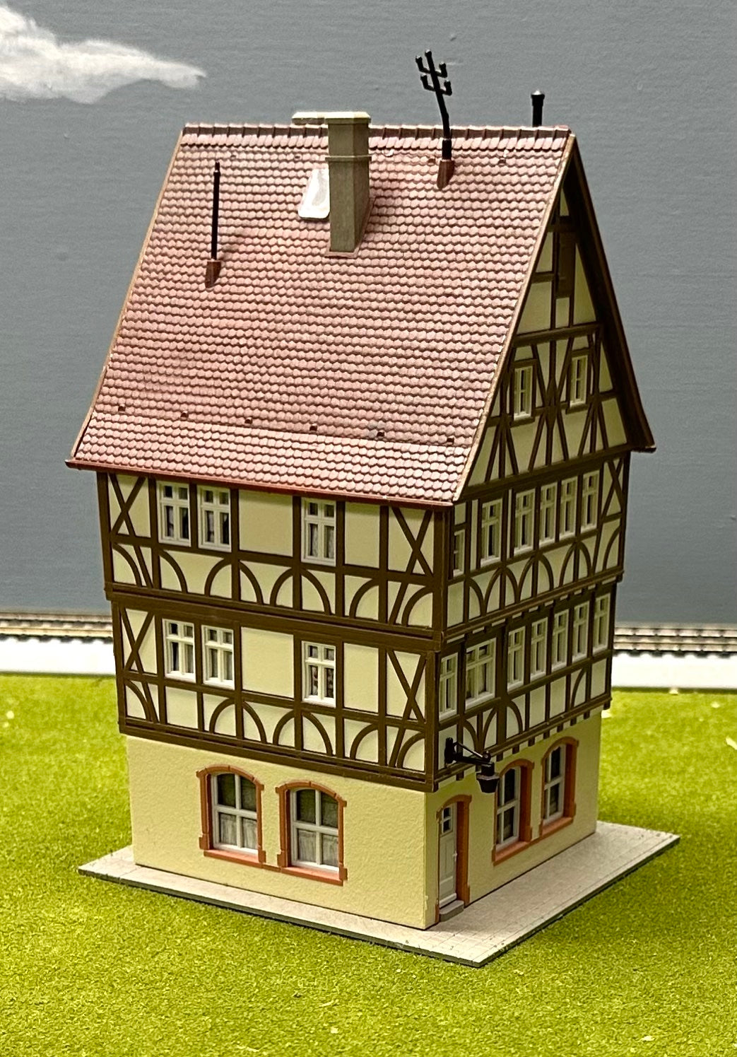 Kibri 38903 HO Scale Half Timbered House Miltenburg Germany Fully Assembled