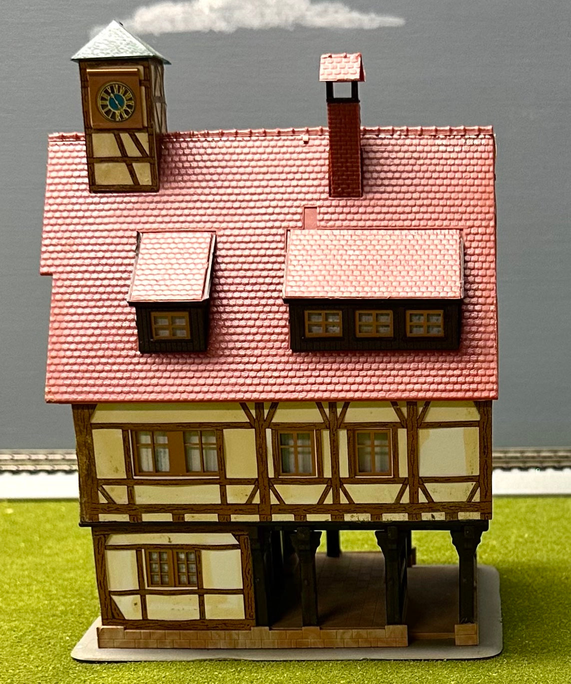 Kibri 8438 HO Scale Timbered Town Hall Michelstadt Germany Fully Assembled