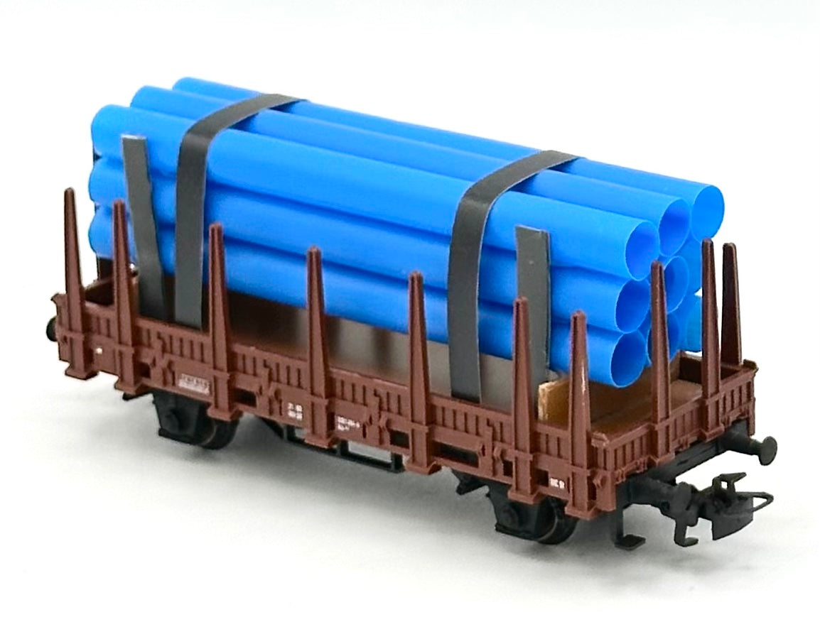 Marklin HO Scale 47718 DB Stake Wagon w/Blue Pipe Load