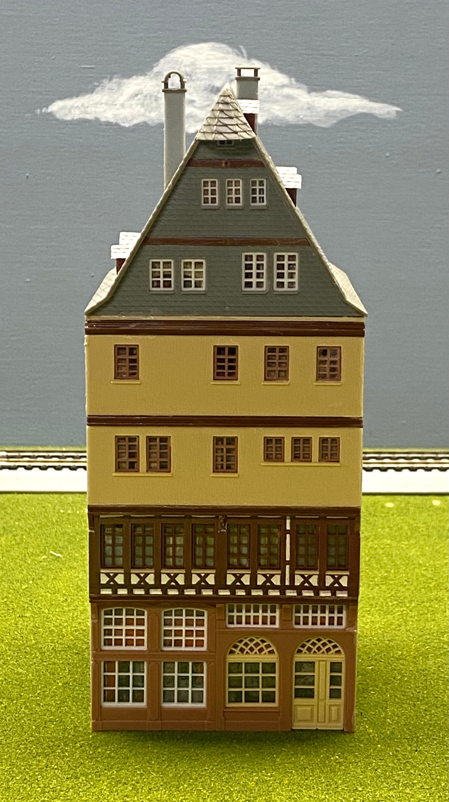 Faller HO Scale B-913 Timber Framed "Wilden Mann" House building Fully Assembled