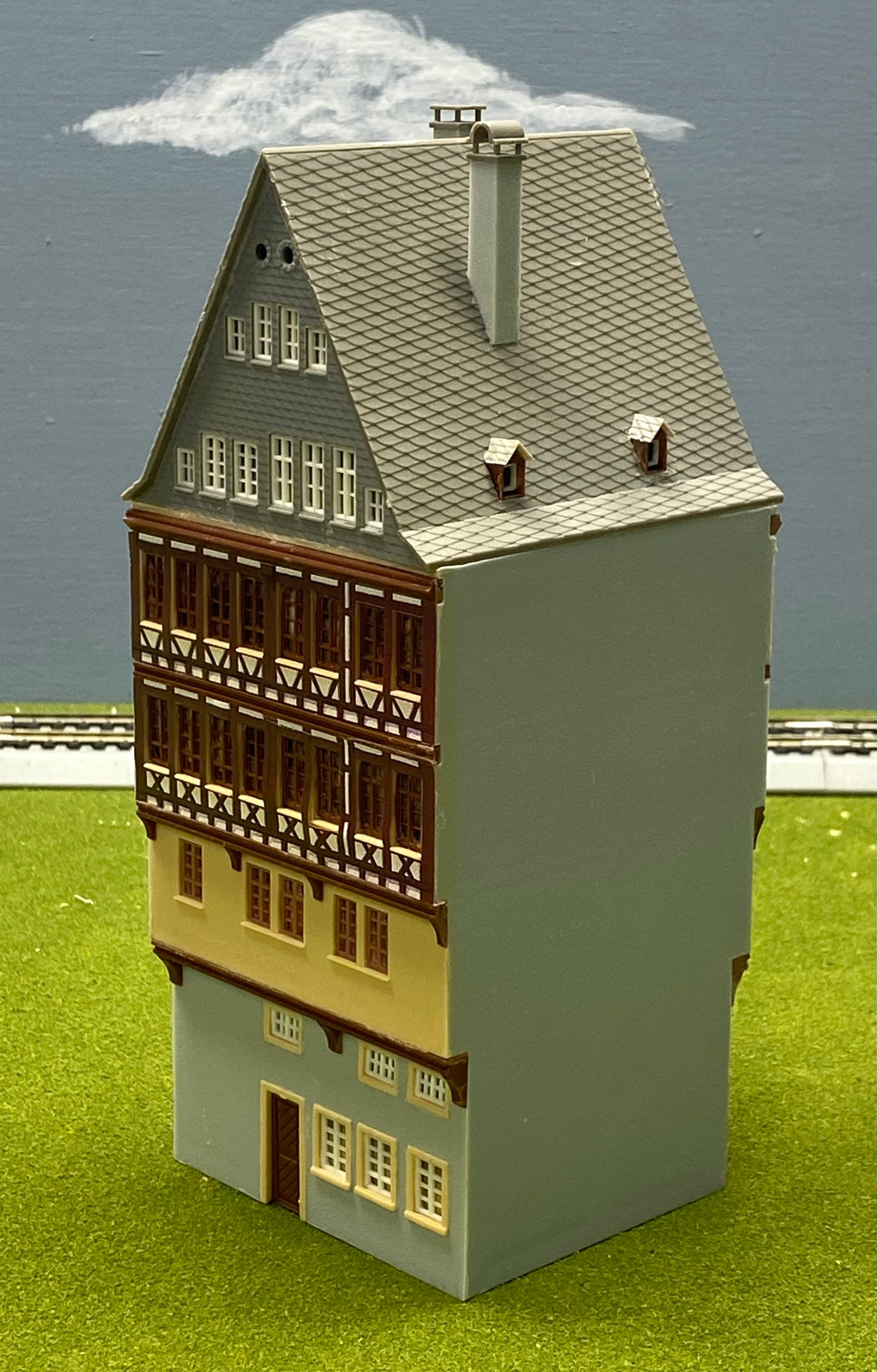 Faller HO Scale B-913 Timber Framed "Wilden Mann" House building Fully Assembled