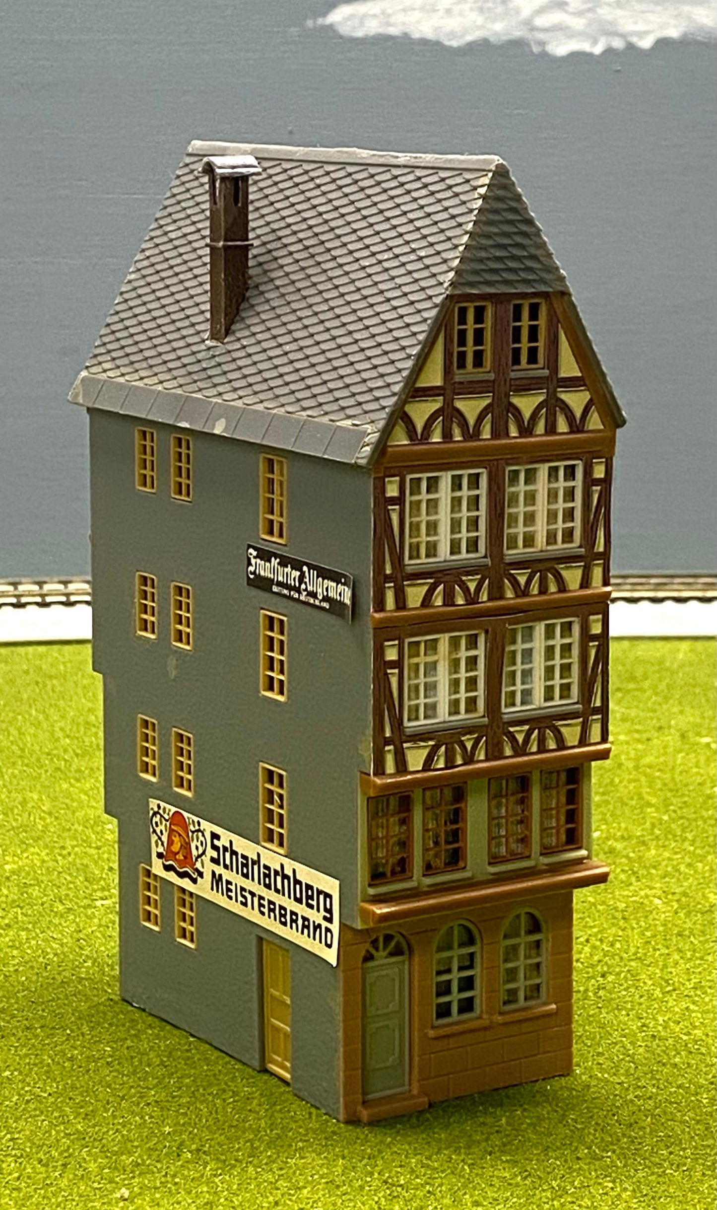 Faller HO Scale 914 Half Timber Framed Town House Fully Assembled