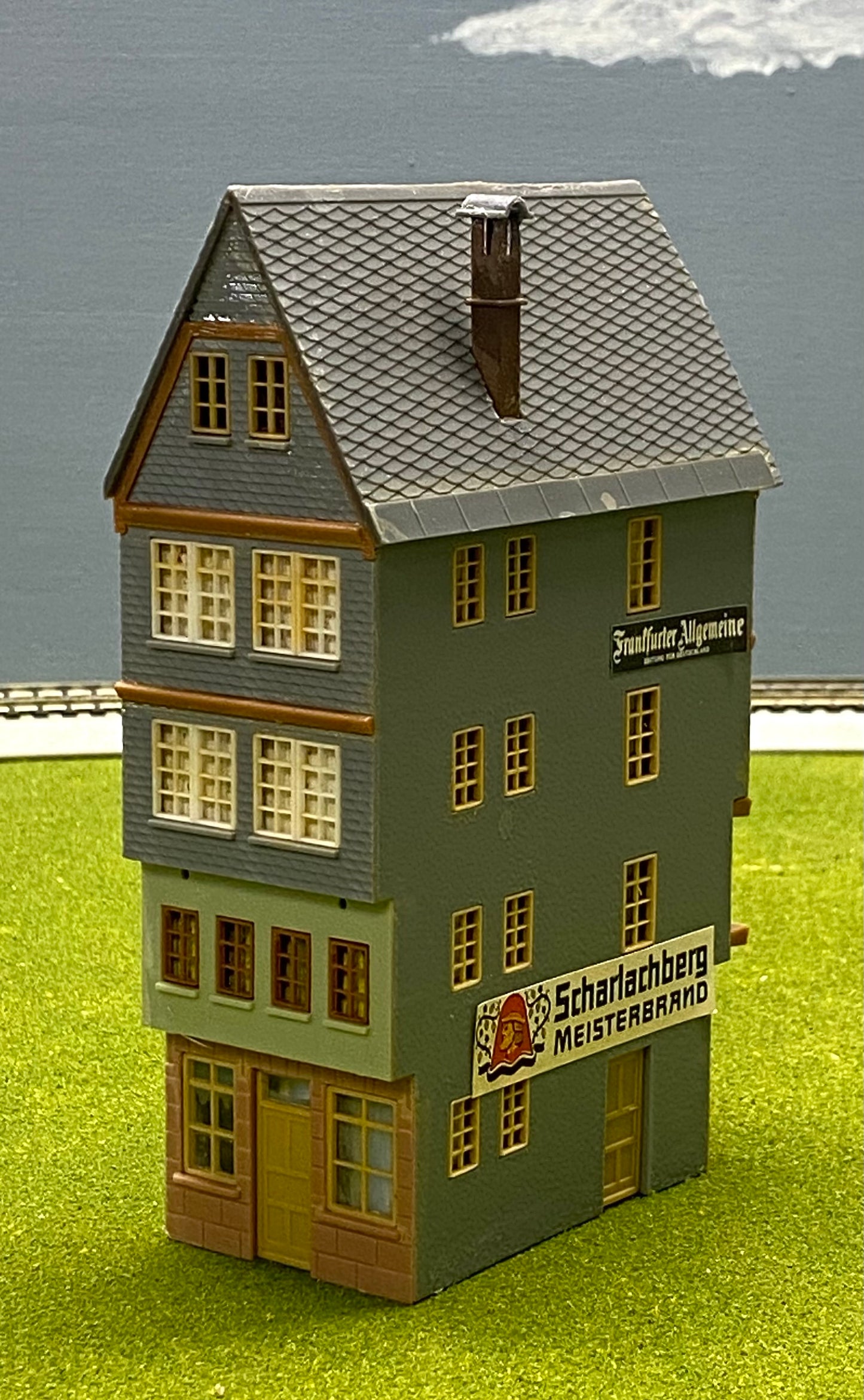 Faller HO Scale 914 Half Timber Framed Town House Fully Assembled