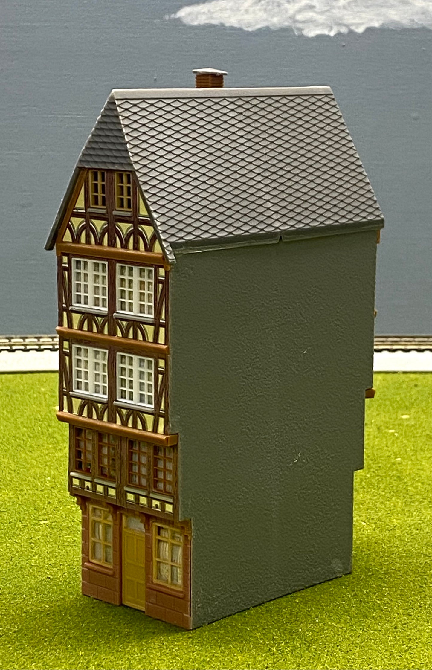 Faller HO Scale 914 Half Timber Framed Town House Fully Assembled