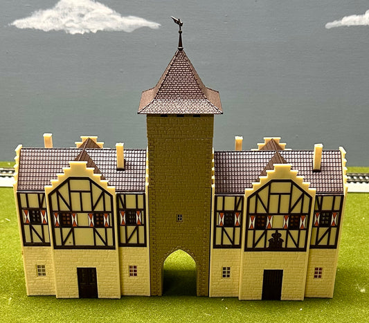 Vollmer 3901 HO Scale Burgtor Tower Gate Germany Fully Assembled 3pc
