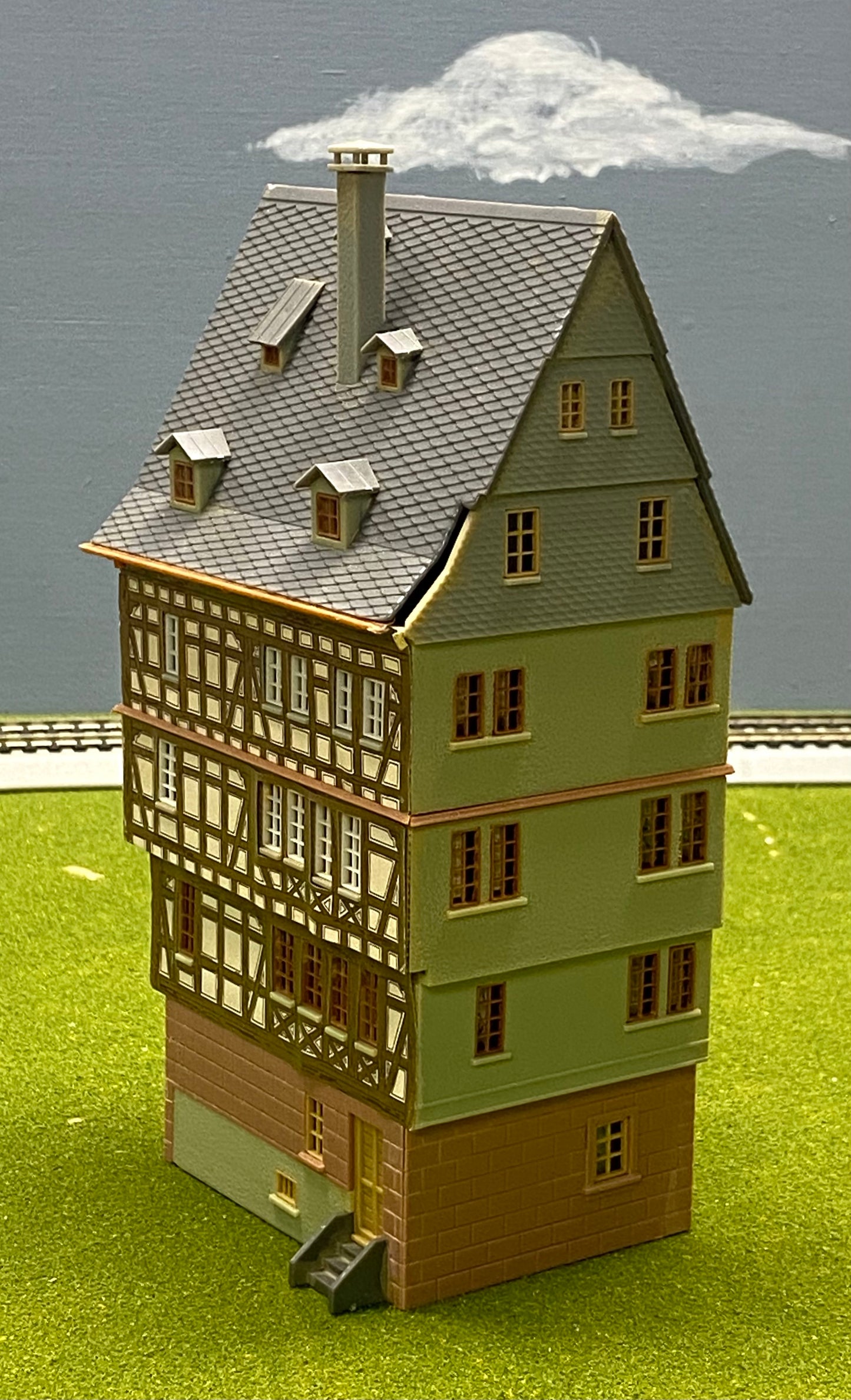 Faller HO Scale 39760 Timber Framed Town House Fully Assembled