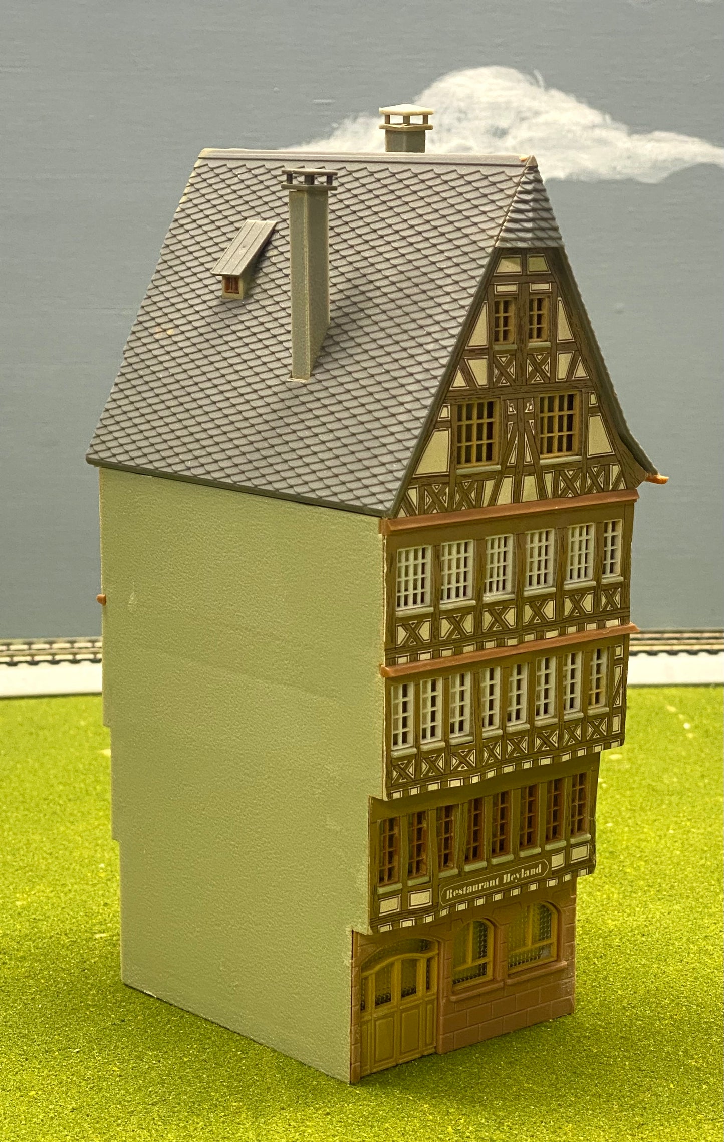 Faller HO Scale 39760 Timber Framed Town House Fully Assembled