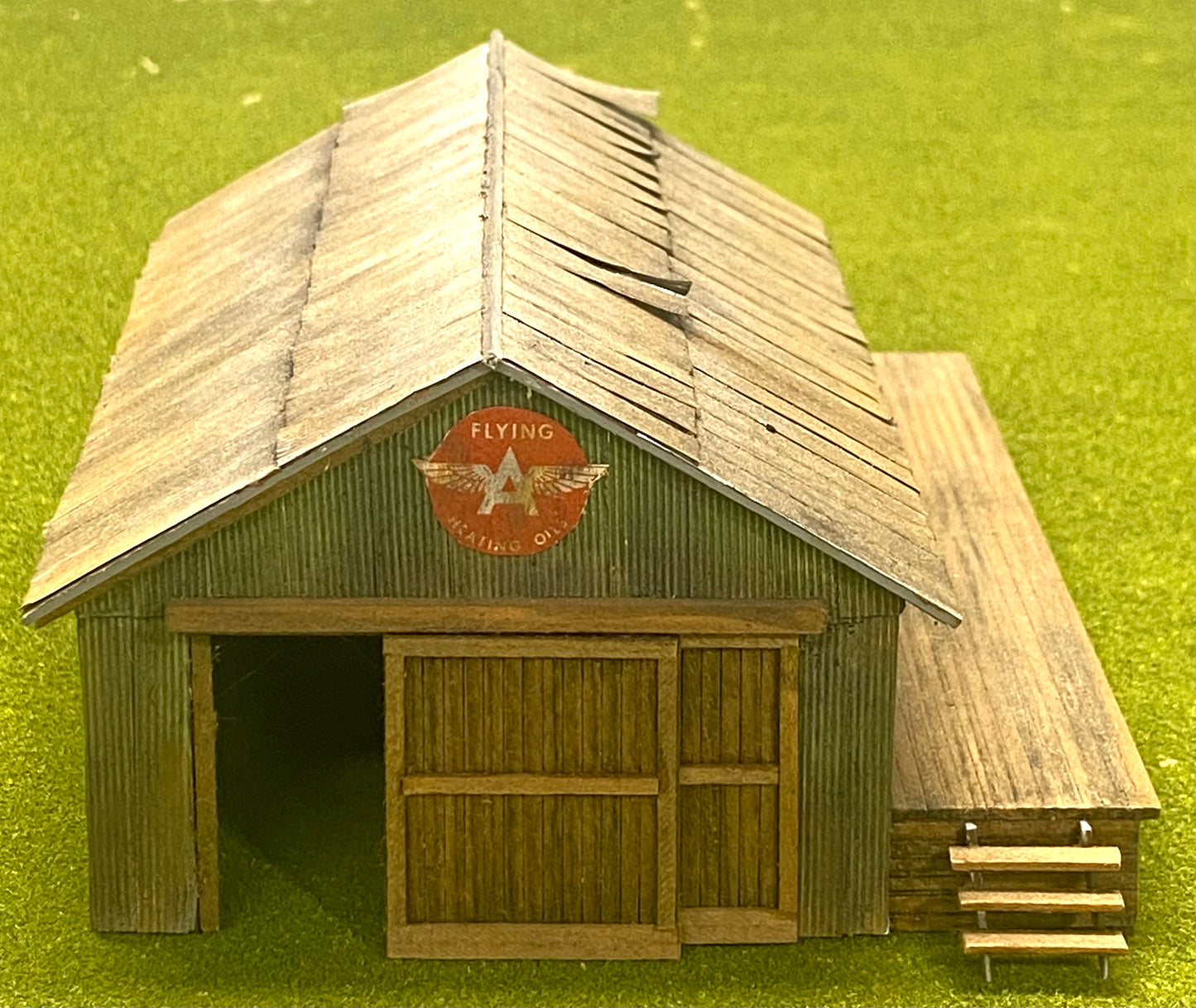 HO Scale Wood/Card Custom Built Painted/Weathered Warehouse Metal Roof
