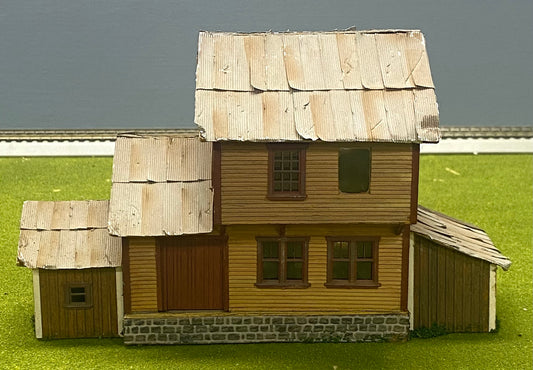 HO Scale Wood/Card Custom Built Painted/Weathered Old House Metal Roof
