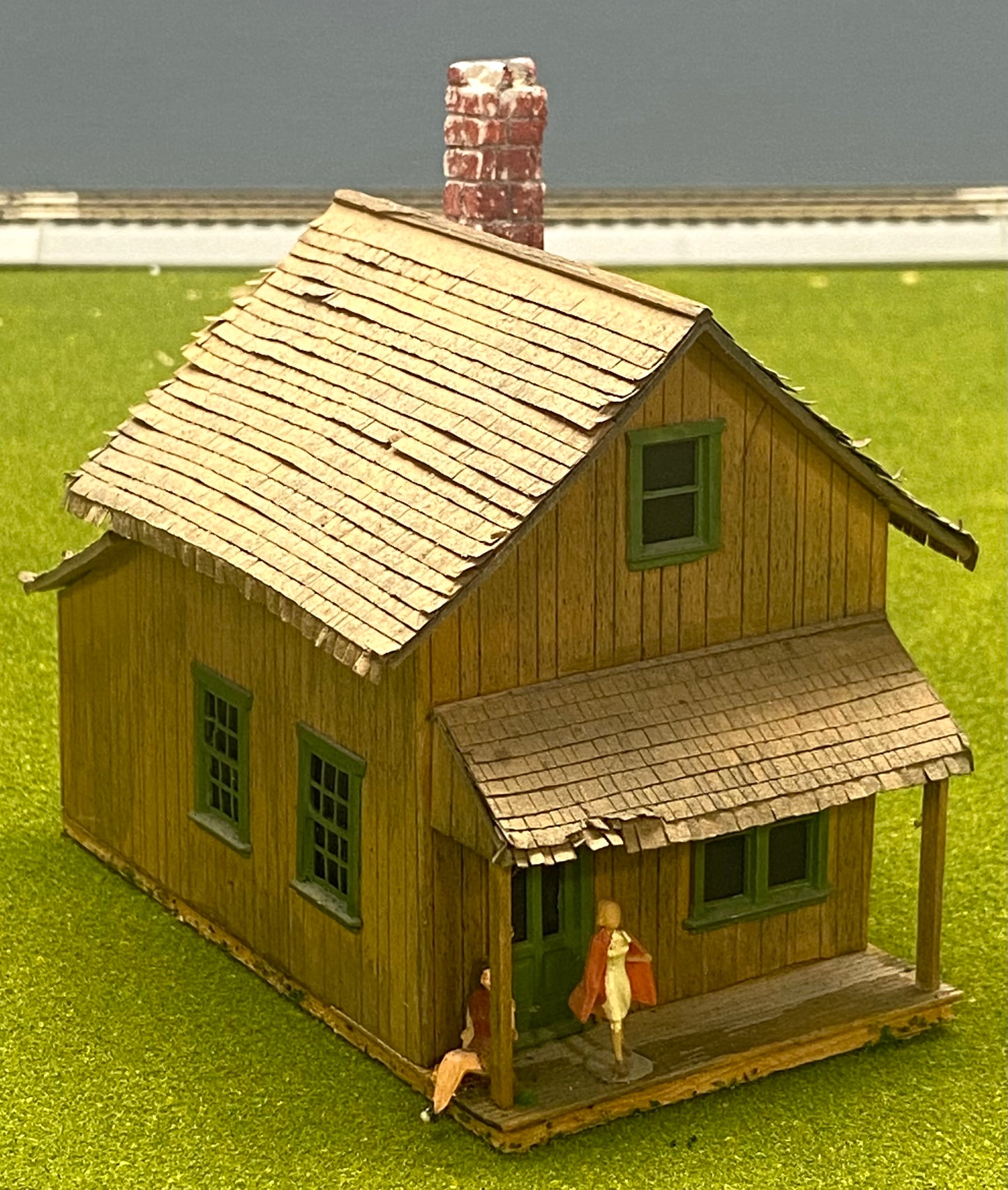 HO Scale Wood/Card Custom Built Painted/Weathered Old House