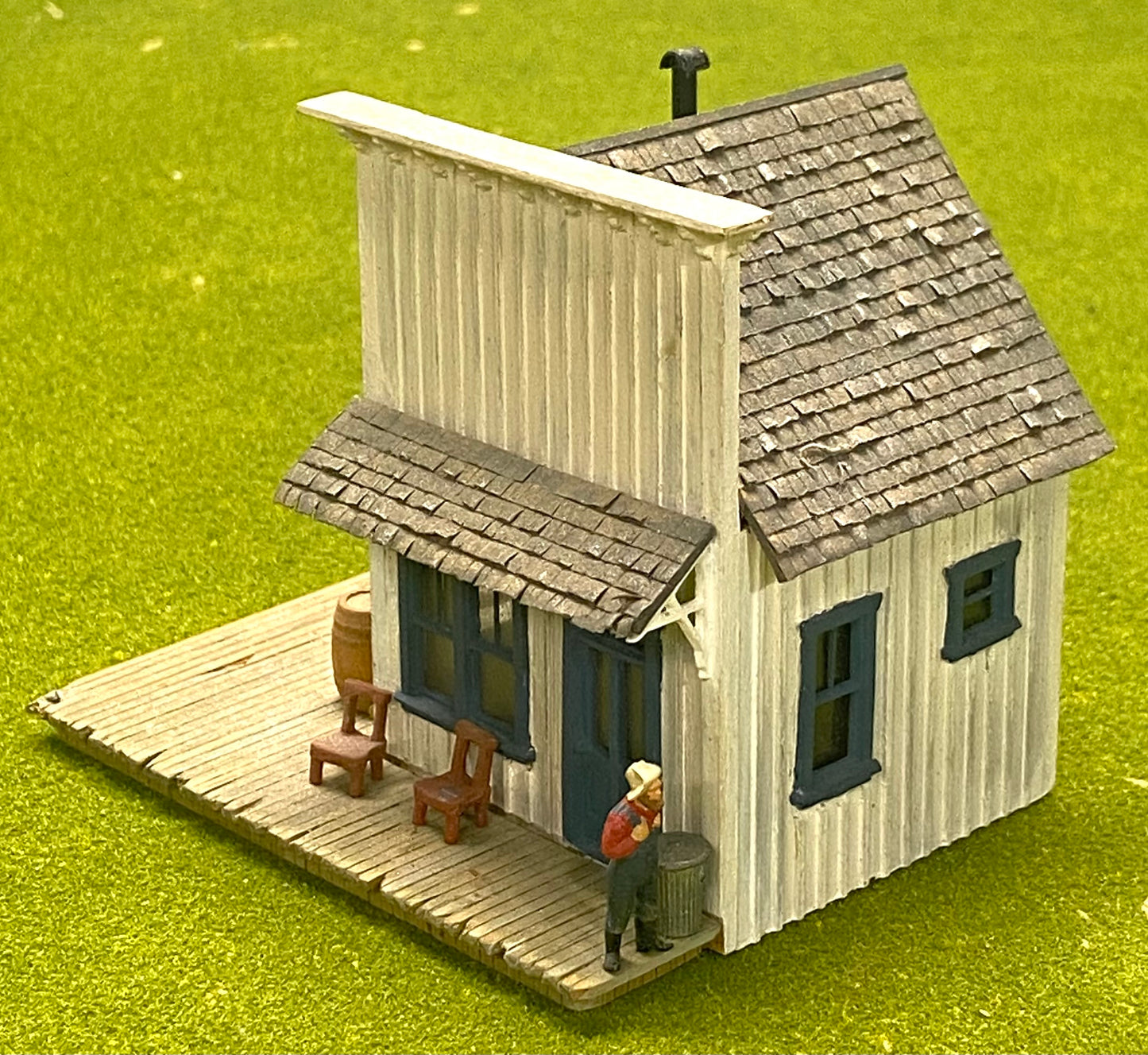 HO Scale Wood Custom Built Painted/Weathered Old Shop Fully Assembled