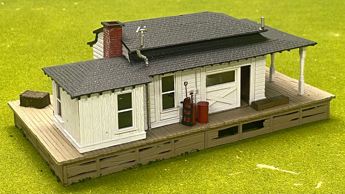 Tyco HO Scale Custom Painted Country Train Station Fully Assembled