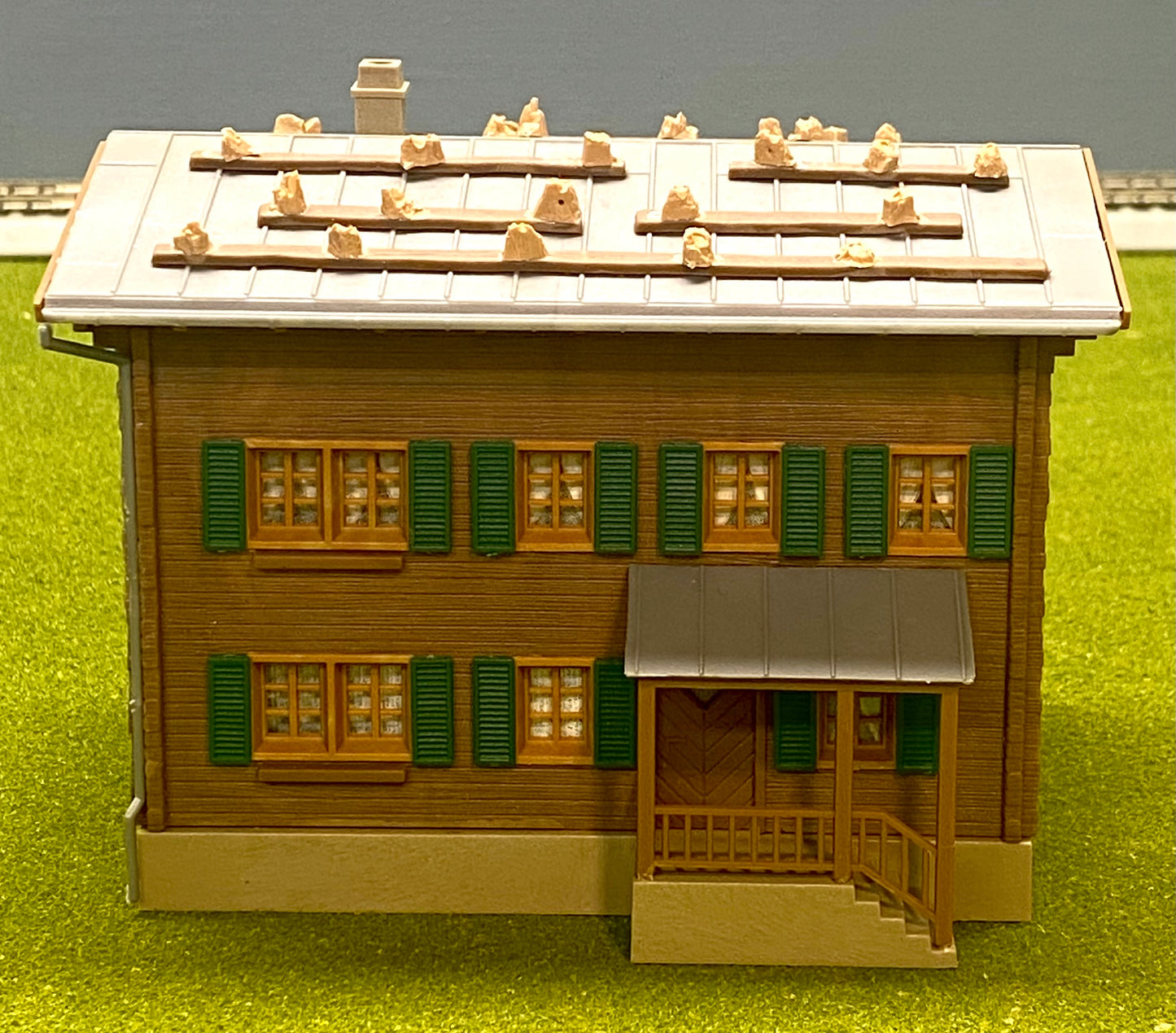 Kibri HO Scale 38031 3-Story Alpine House Fully Assembled