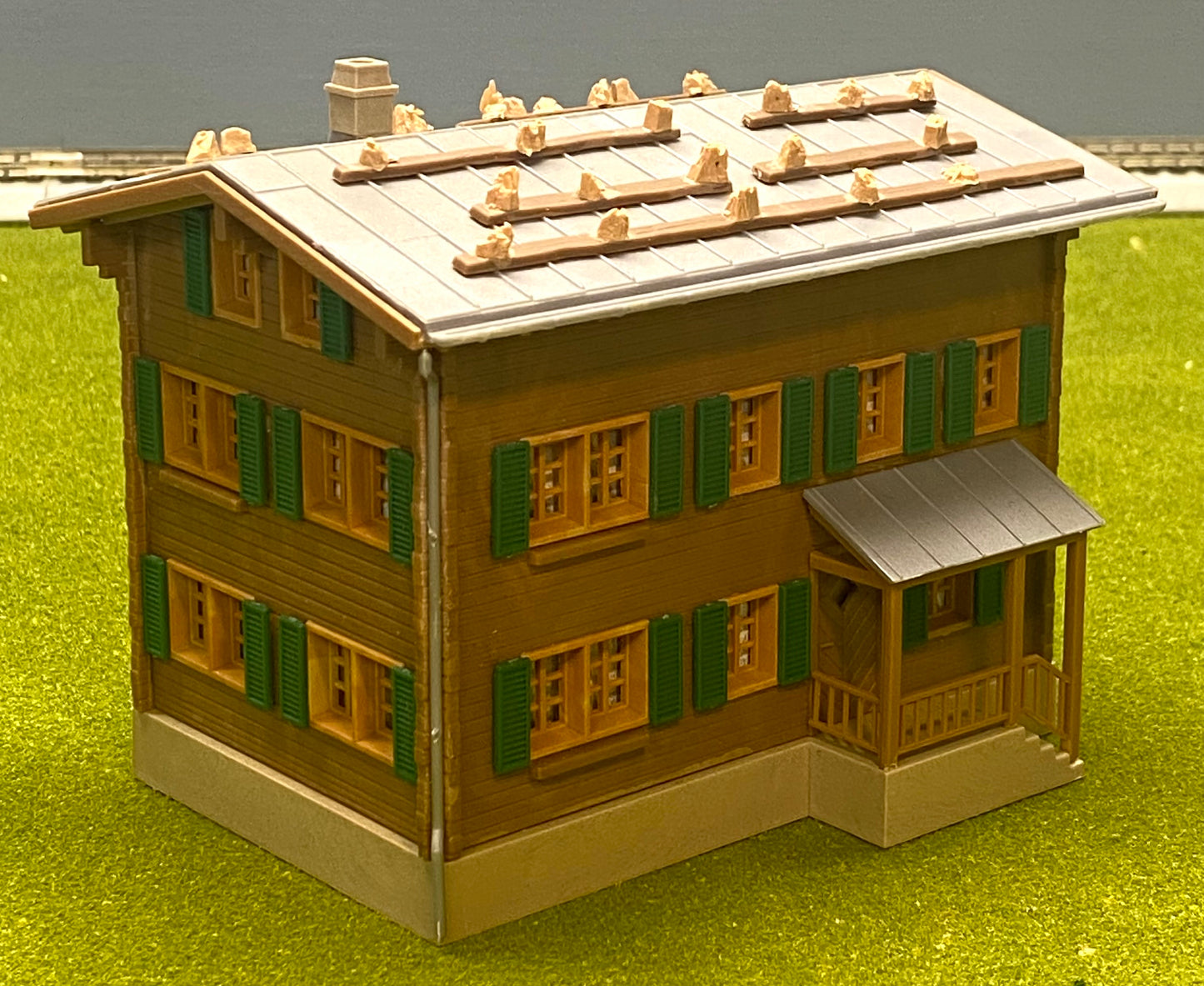 Kibri HO Scale 38031 3-Story Alpine House Fully Assembled