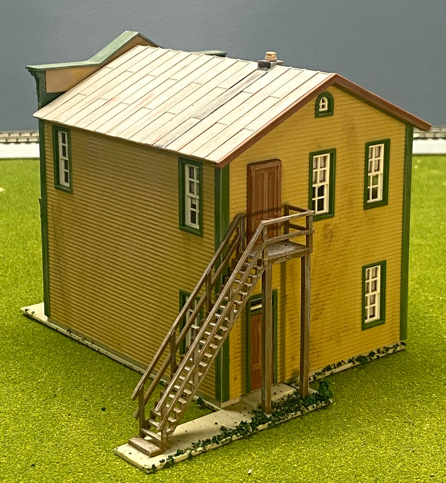 Kibri HO Scale 2-Story River Road Mercantile, with Back Steps Fully Assembled